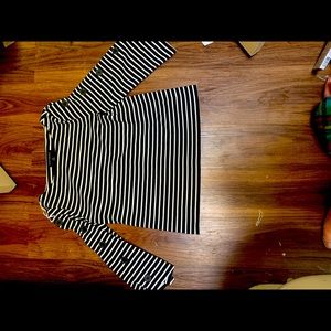 Banana Republic only worn once & it’s too big.In fact, I immediately took it off